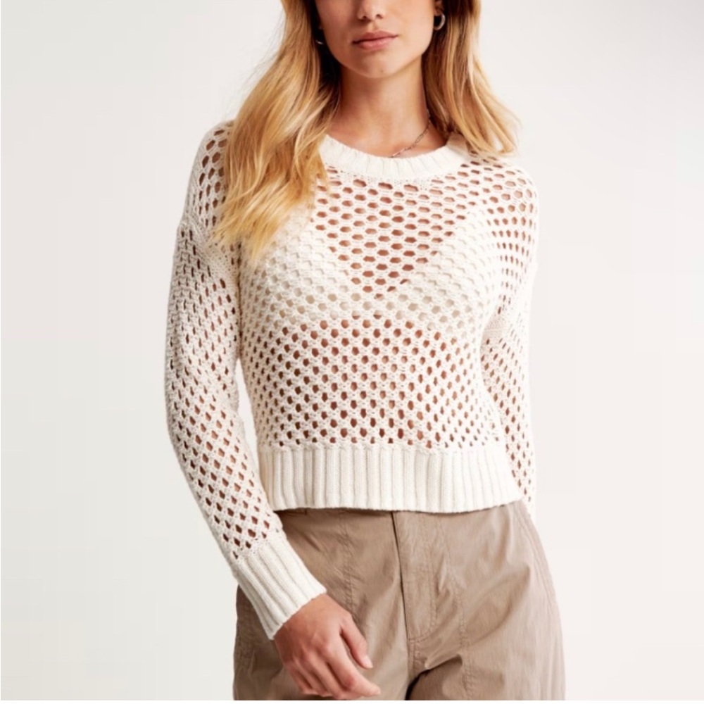 Abercrombie Long sleeve Crochet Crew Top Sweater Small NWT